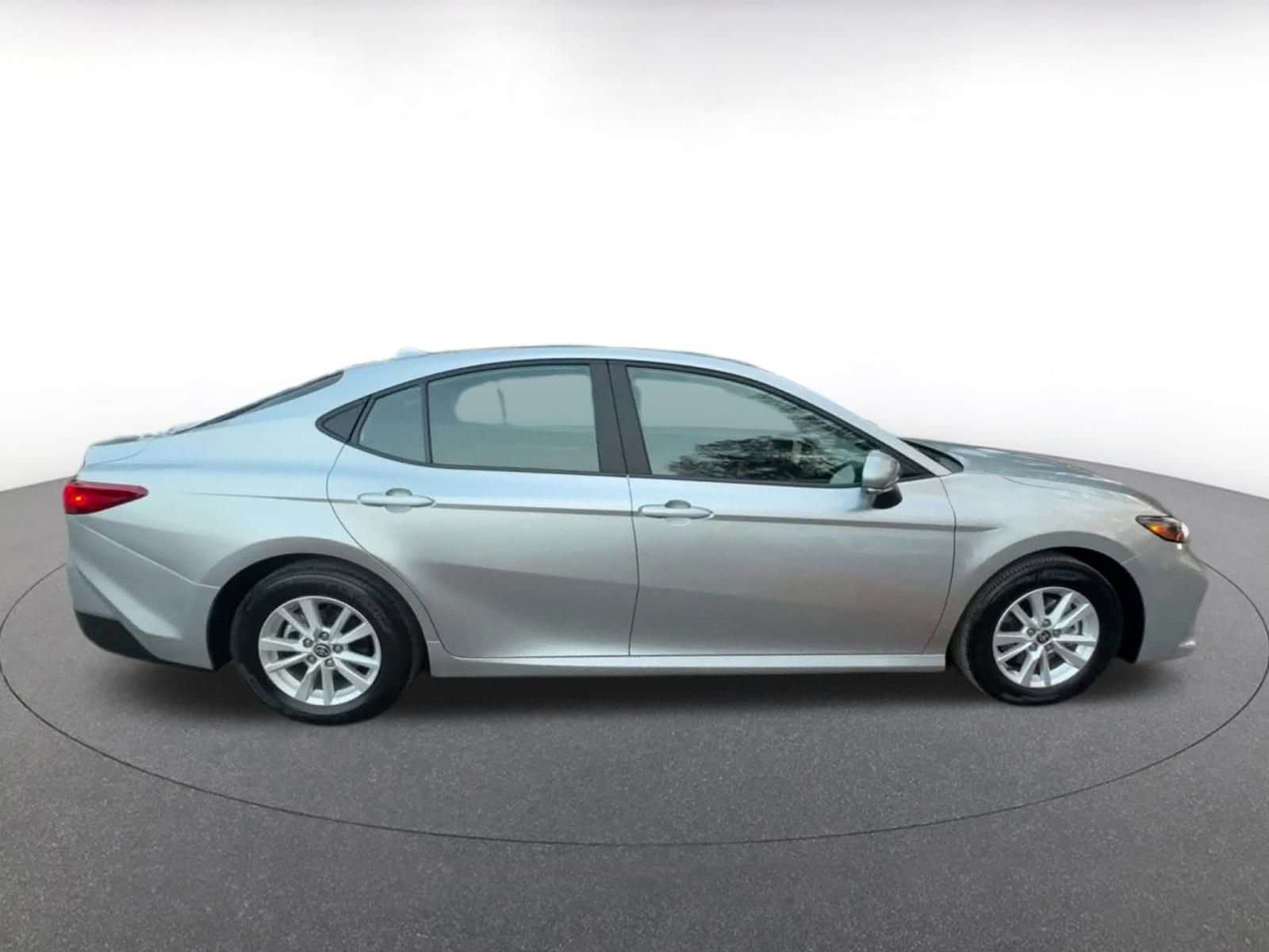 Thumbnail: 2025 Toyota Camry - 16