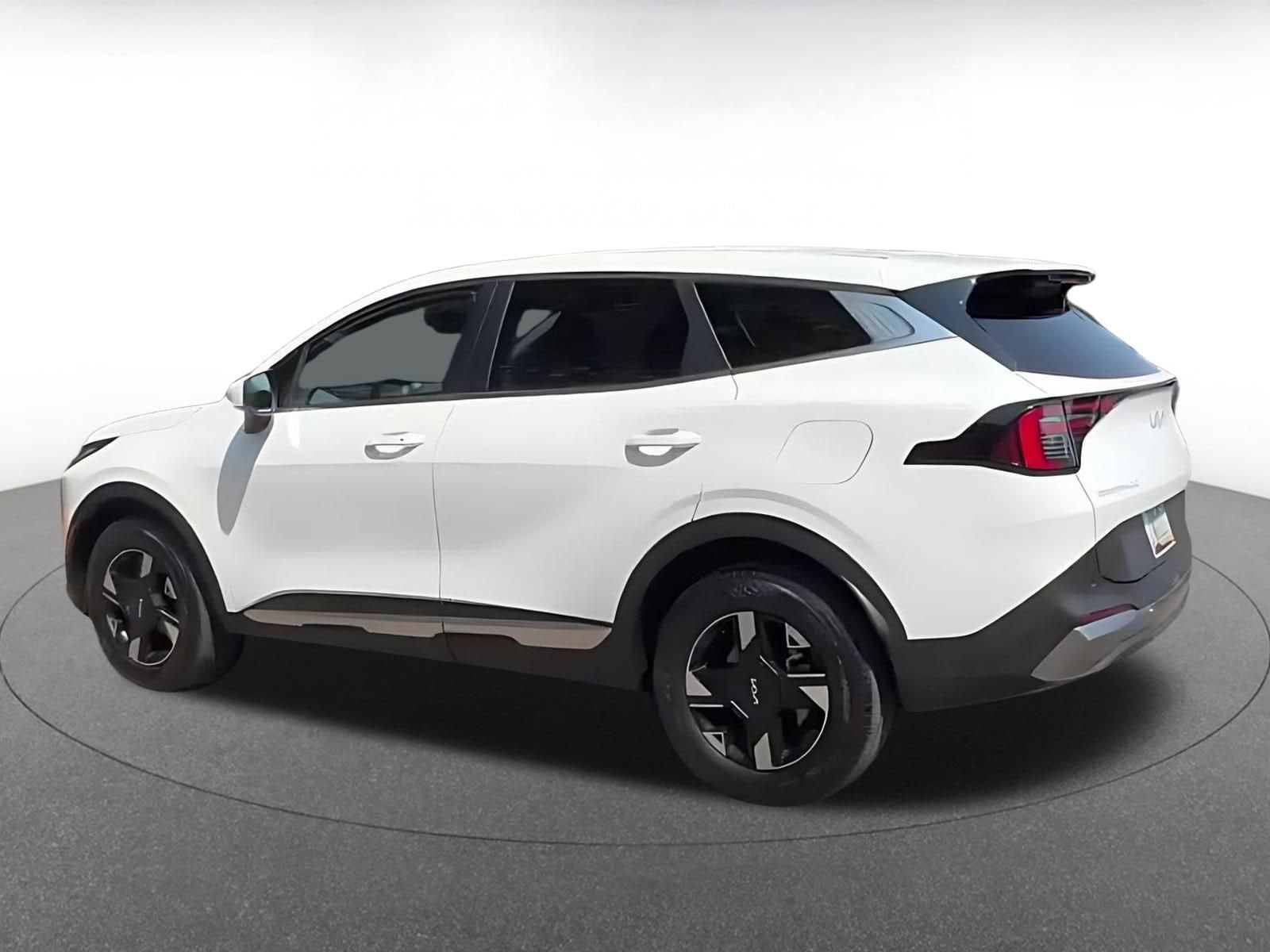 Thumbnail: 2026 Kia Sportage - 16