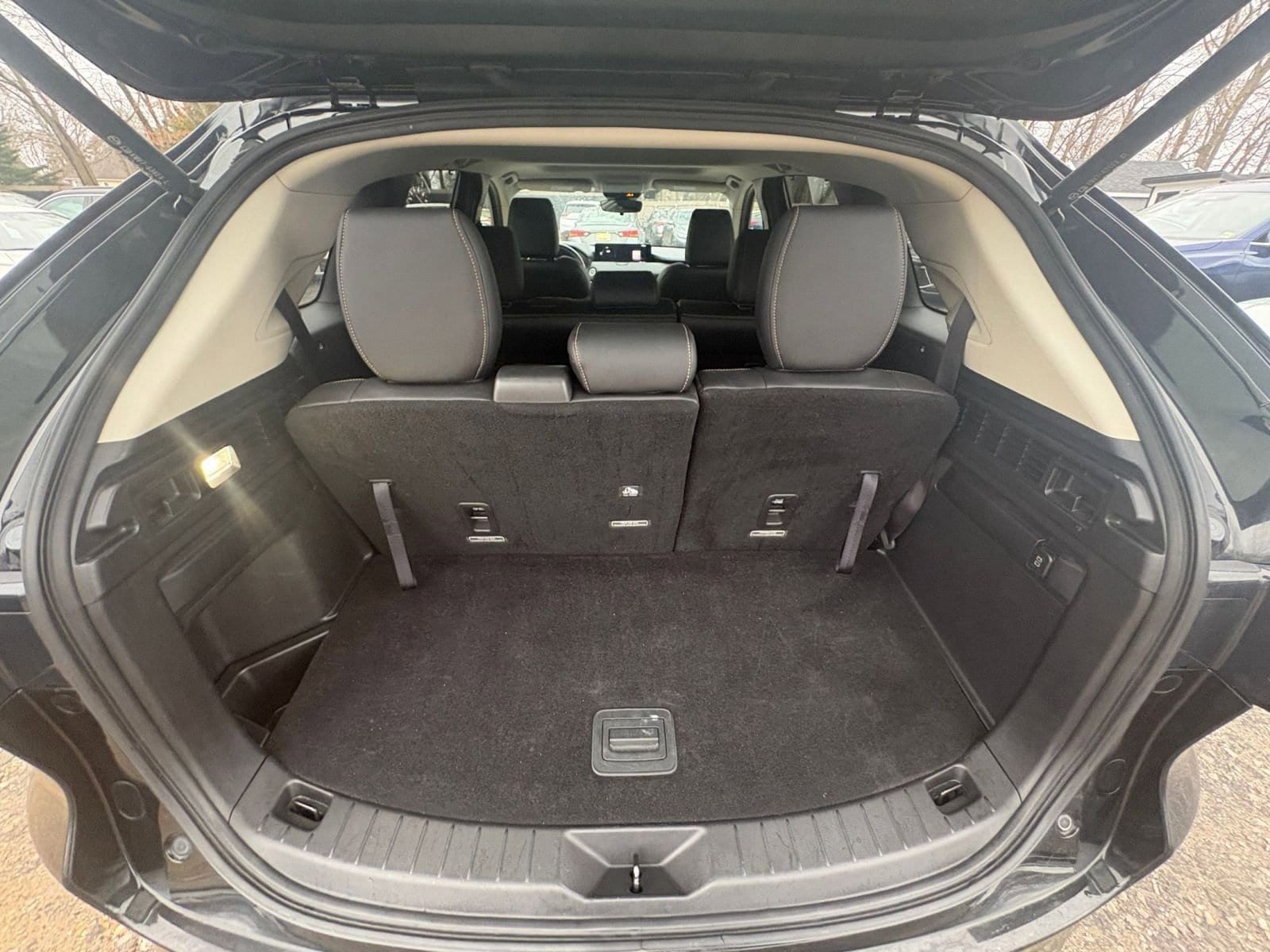 Thumbnail: 2025 Mazda CX-90 - 28