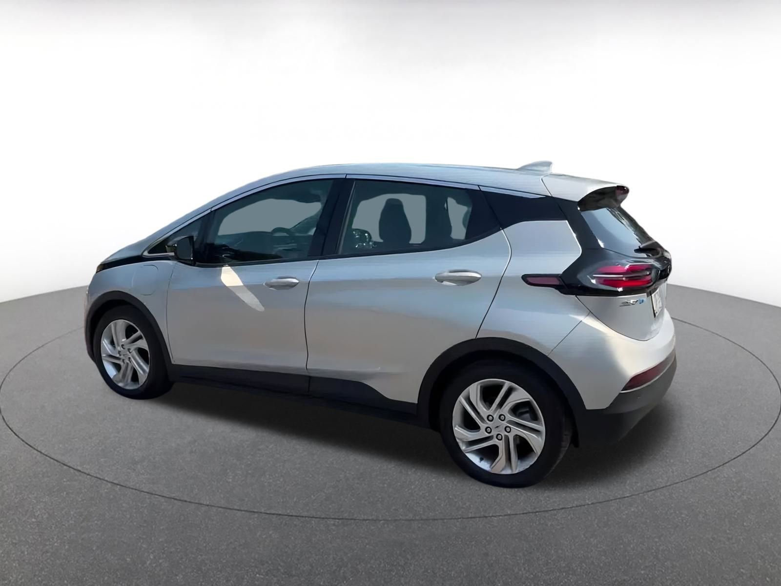 Thumbnail: 2023 Chevrolet Bolt EV - 10
