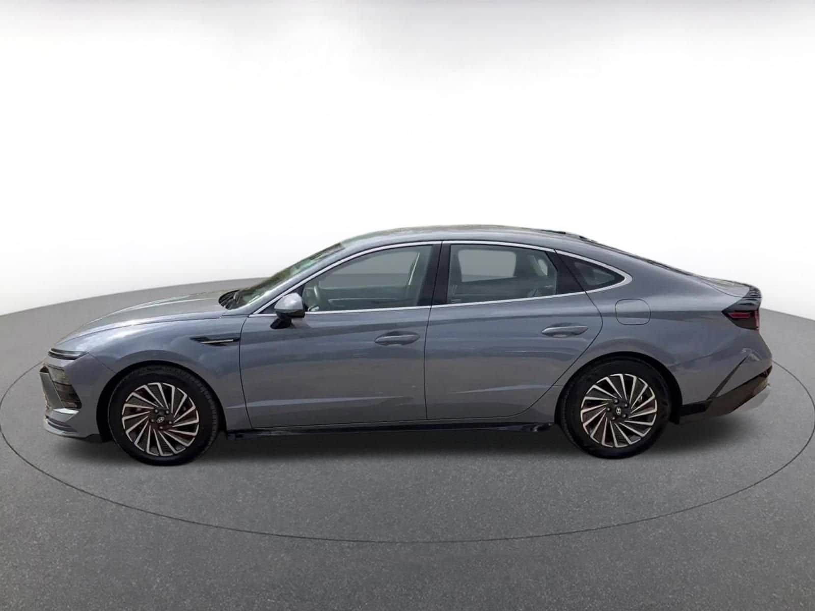 Thumbnail: 2025 Hyundai Sonata - 9