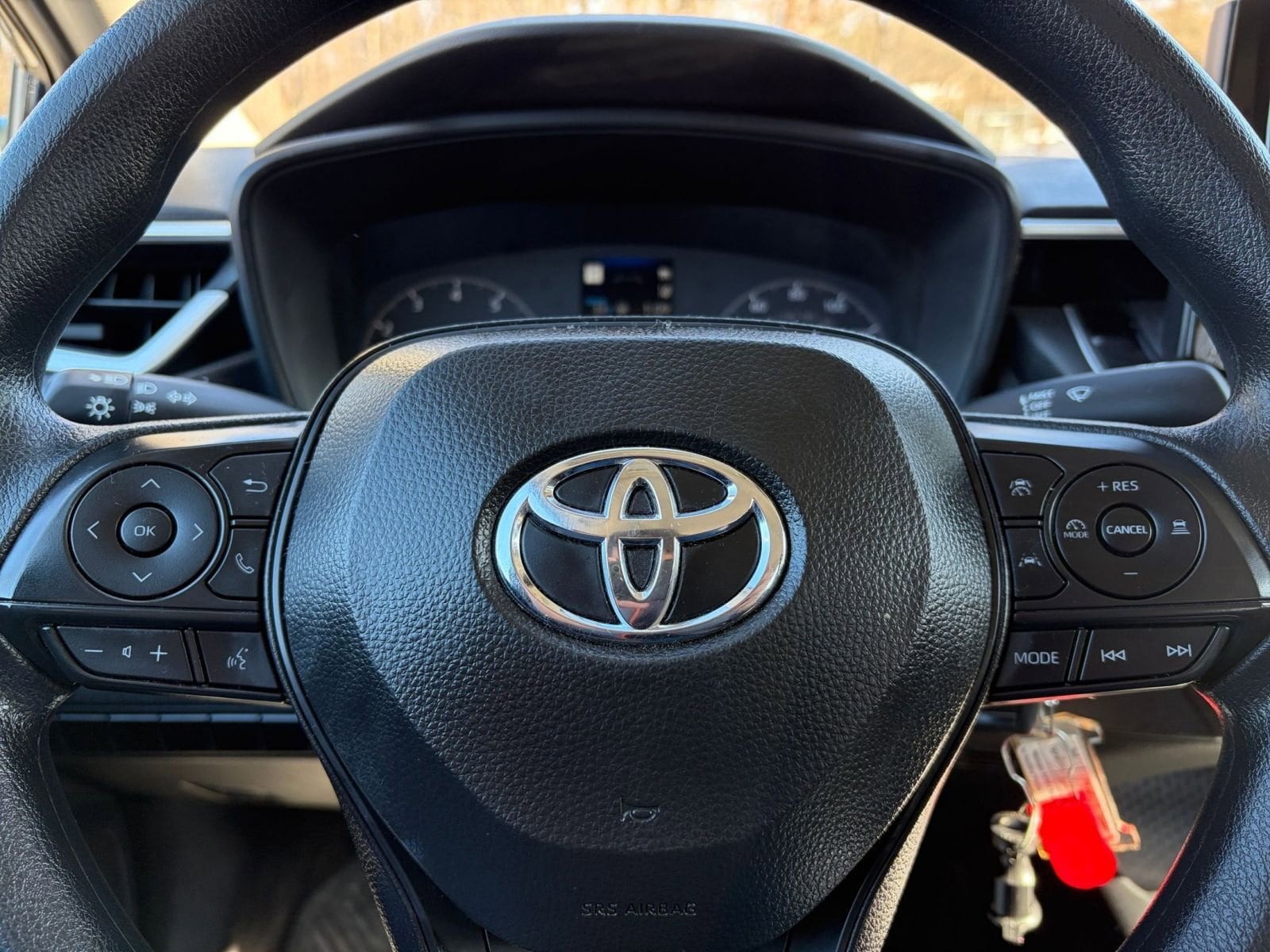 Thumbnail: 2025 Toyota Corolla - 25