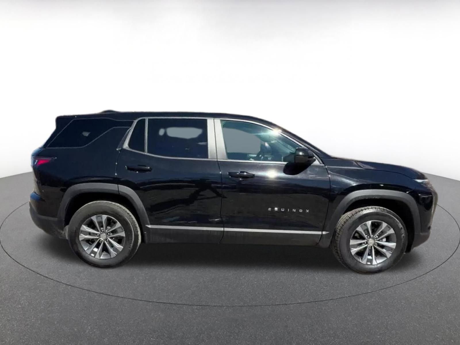 Thumbnail: 2025 Chevrolet Equinox - 16