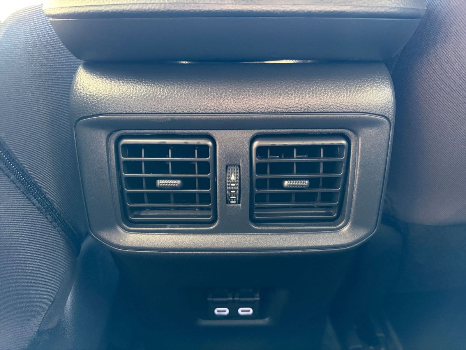 Thumbnail: 2025 Toyota RAV4 - 24