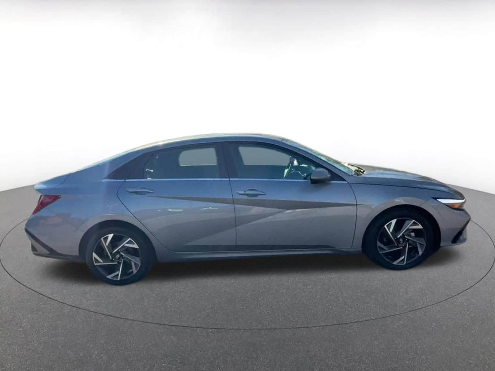 Thumbnail: 2025 Hyundai Elantra - 16