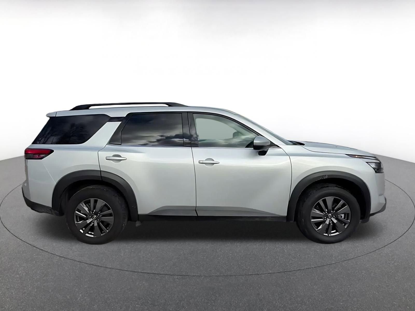 Thumbnail: 2025 Nissan Pathfinder - 16