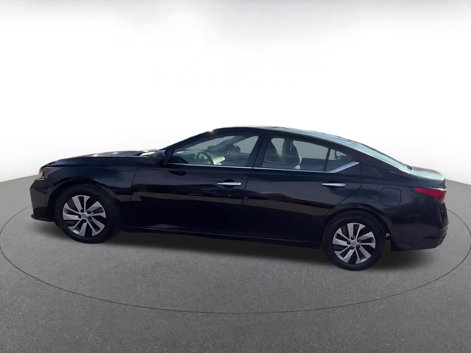 Thumbnail: 2024 Nissan Altima - 9