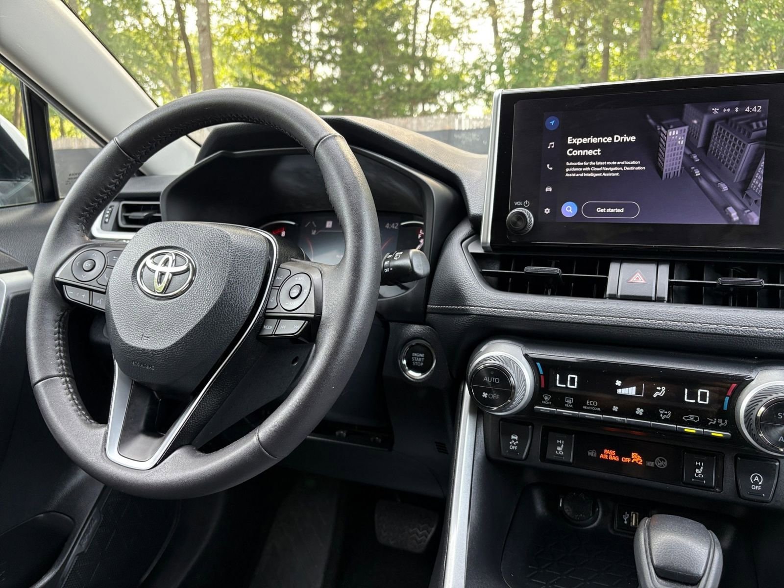 Thumbnail: 2024 Toyota RAV4 - 34