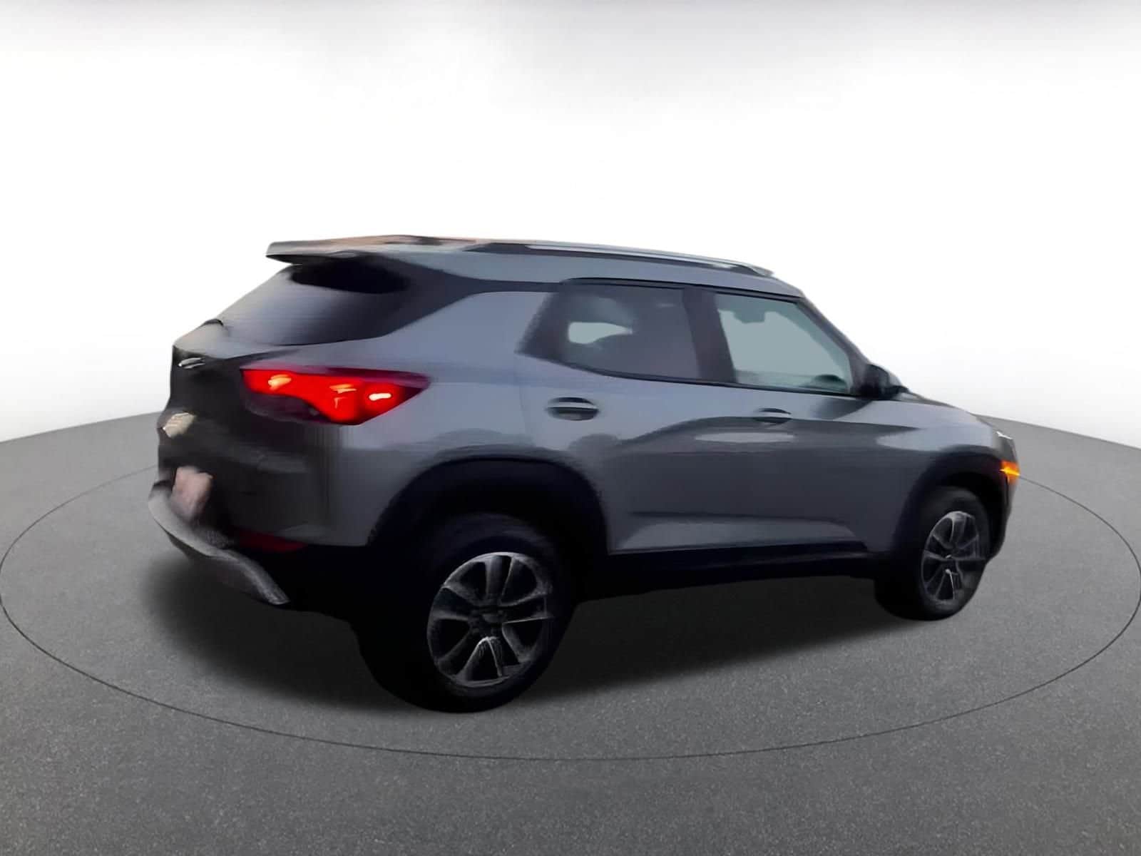 Thumbnail: 2024 Chevrolet TrailBlazer - 15