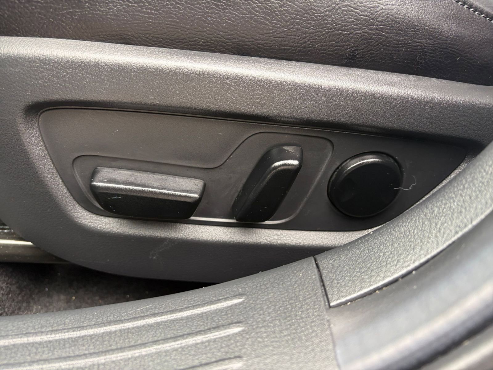 Thumbnail: 2025 Mazda CX-50 - 22