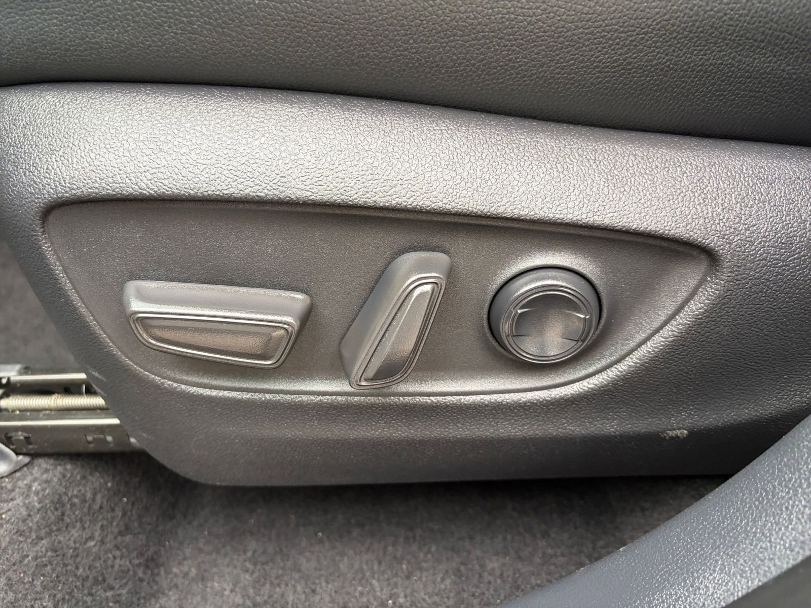 Thumbnail: 2025 Toyota Grand Highlander - 23