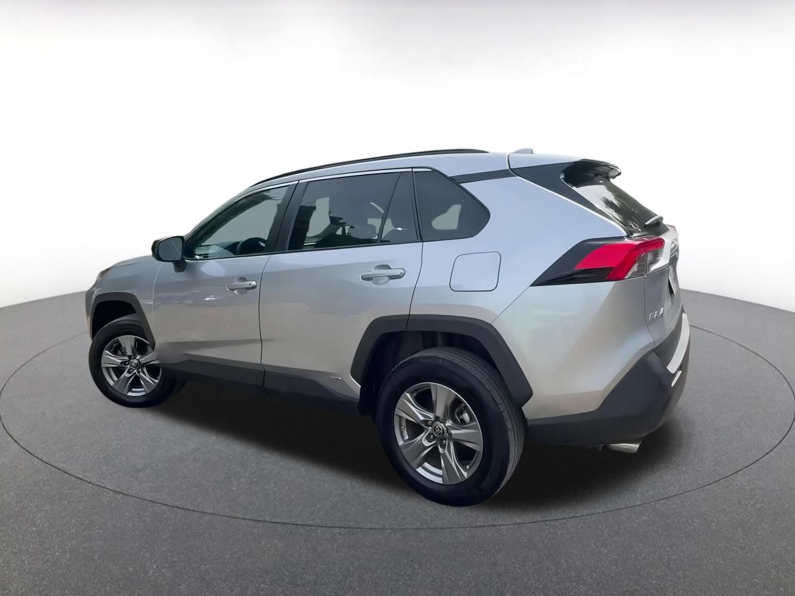 Thumbnail: 2024 Toyota RAV4 - 10