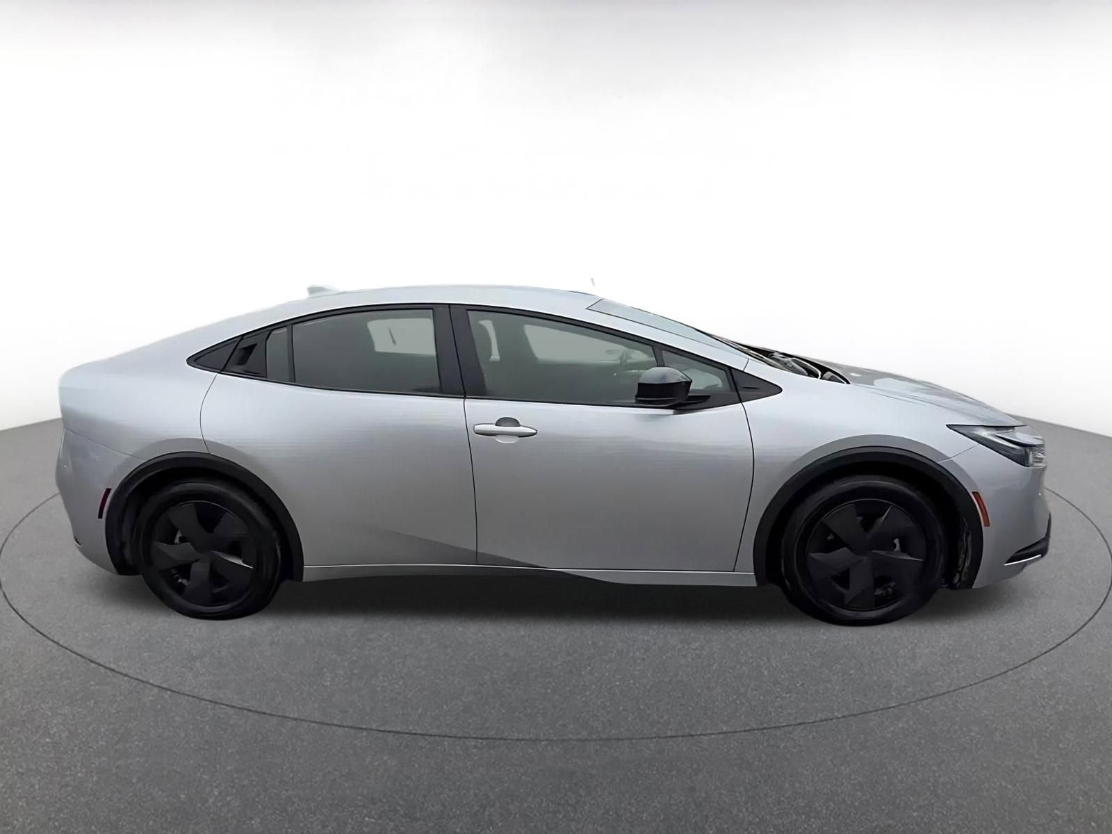 Thumbnail: 2025 Toyota Prius - 15