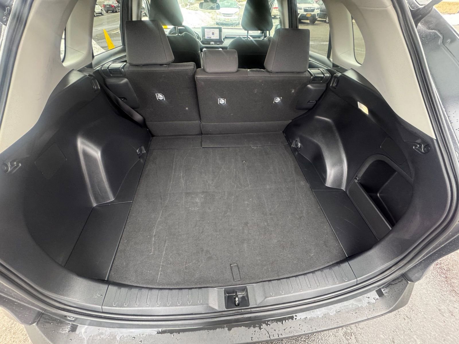 Thumbnail: 2025 Toyota RAV4 - 27