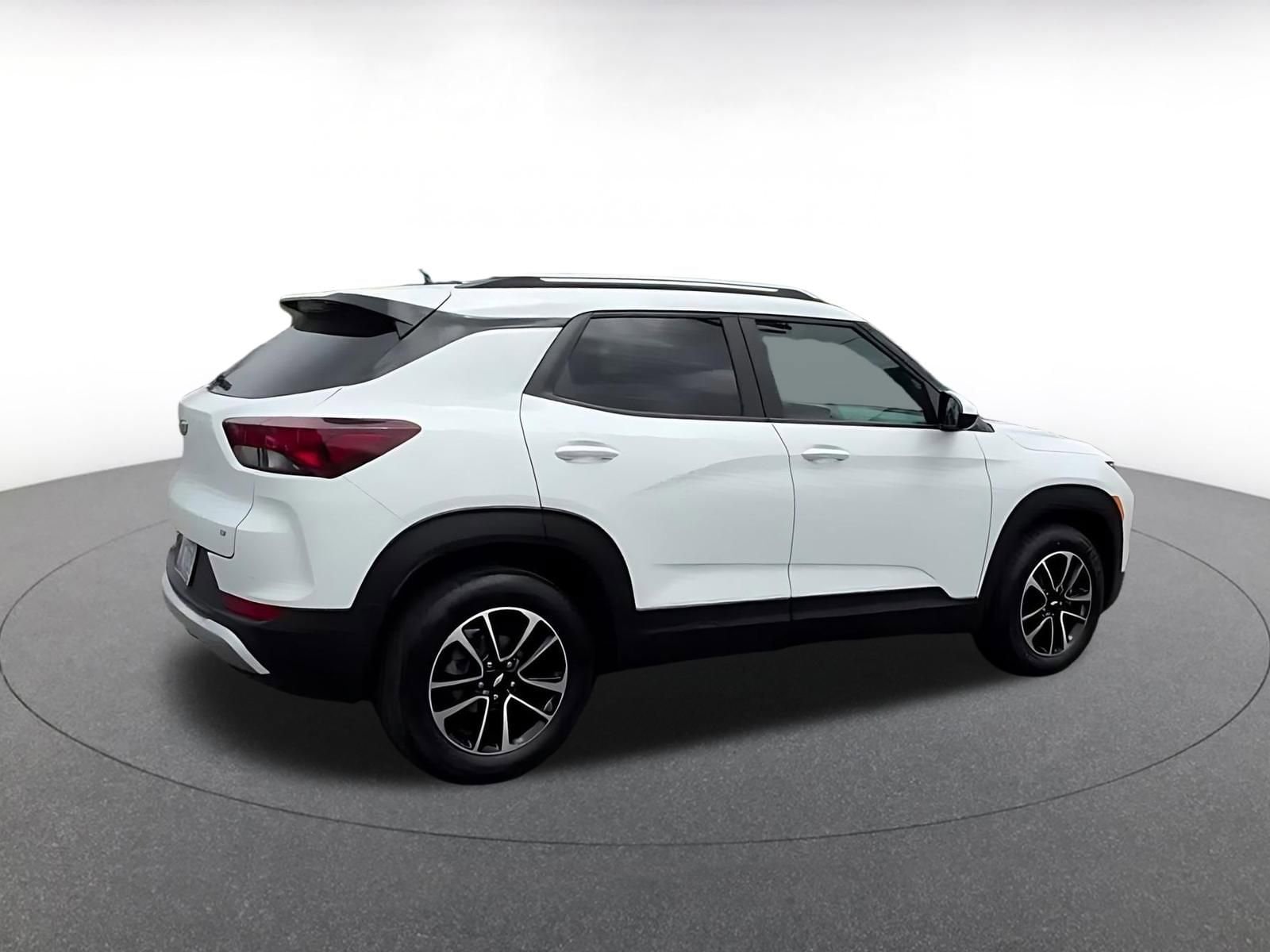 Thumbnail: 2025 Chevrolet TrailBlazer - 15