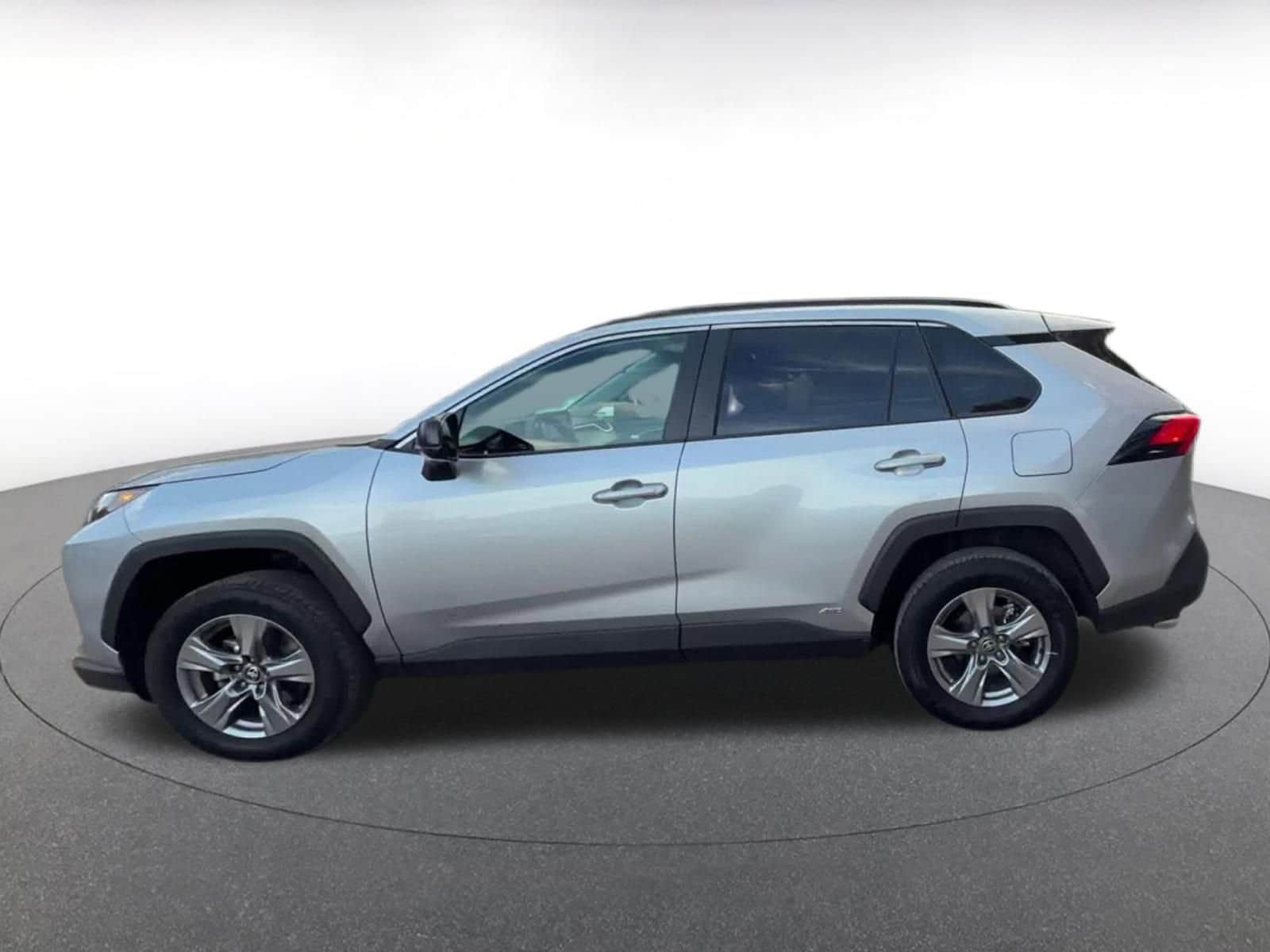 Thumbnail: 2025 Toyota RAV4 - 9