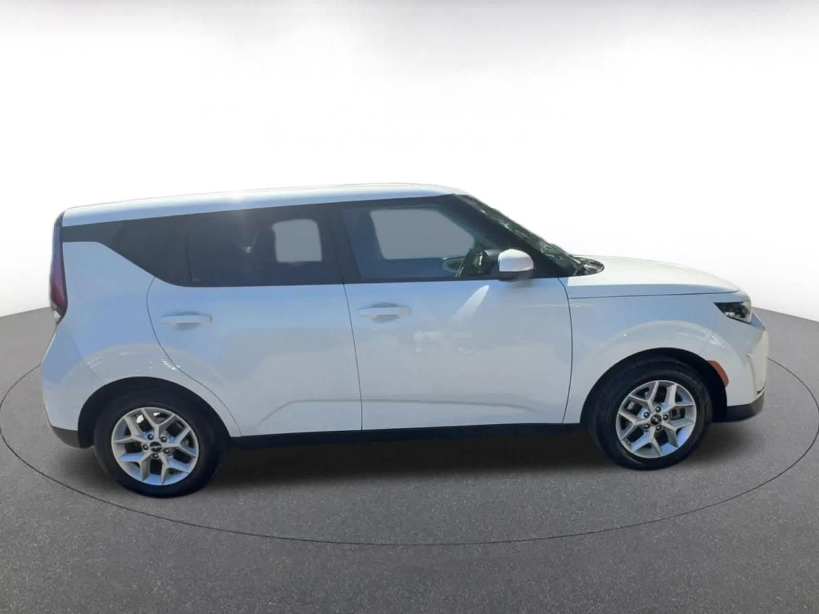 Thumbnail: 2024 Kia Soul - 16