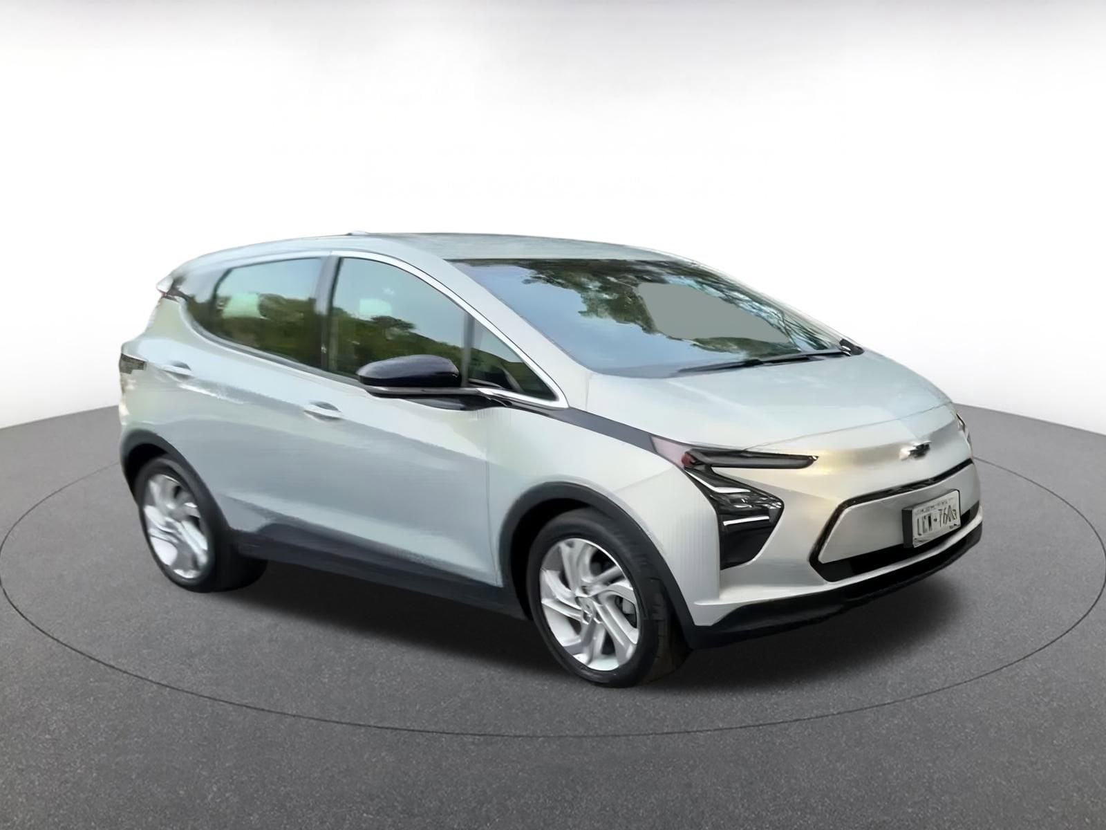 Thumbnail: 2023 Chevrolet Bolt EV - 2