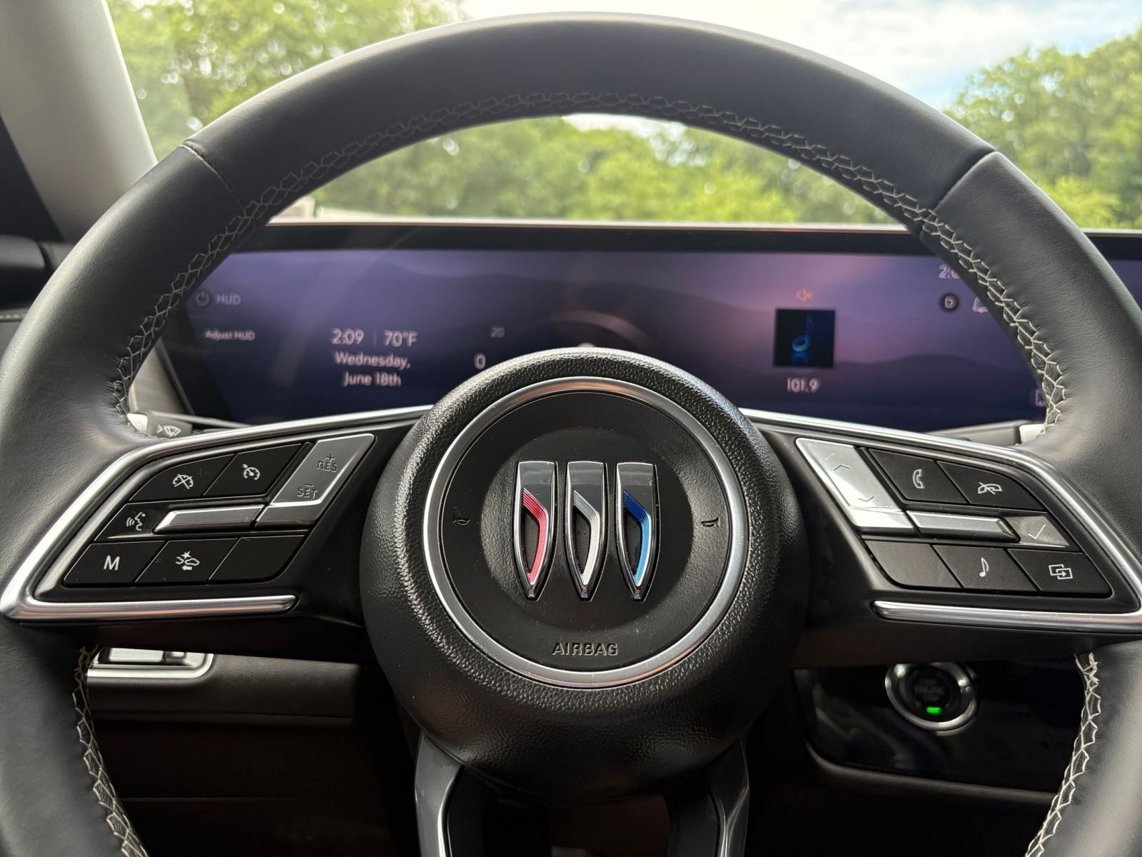 Thumbnail: 2024 Buick Envision - 23