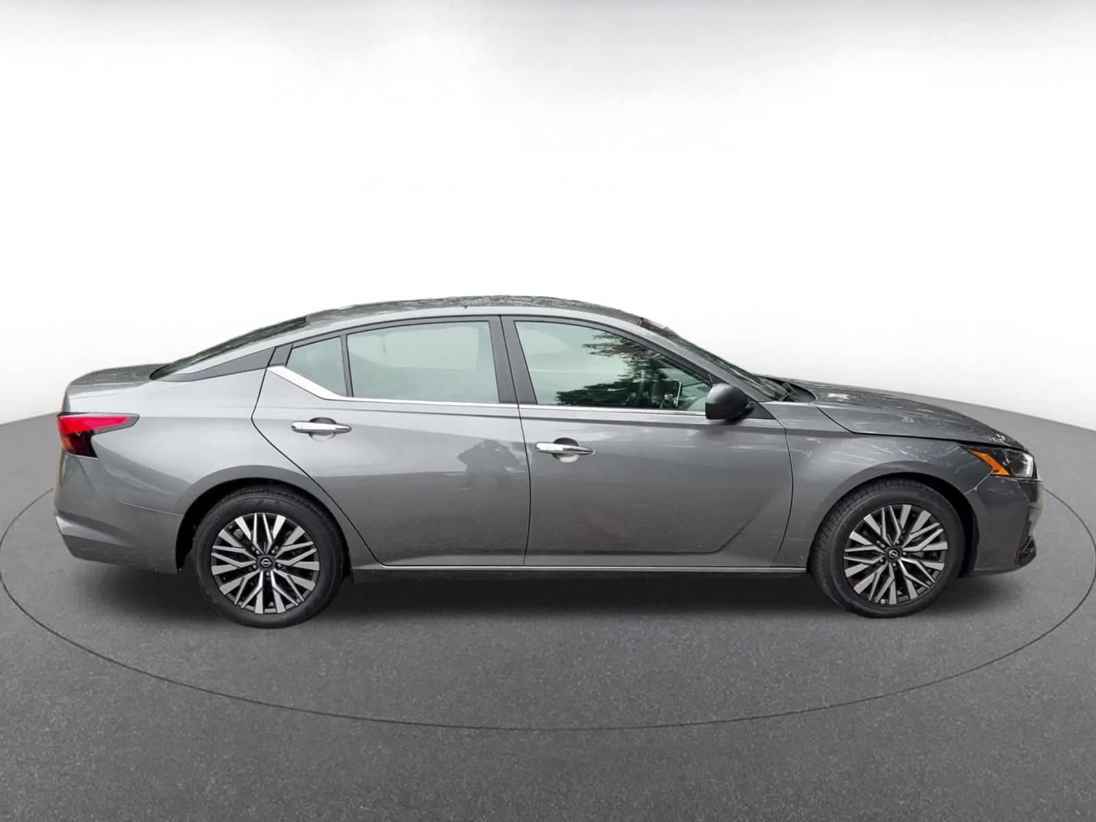 Thumbnail: 2025 Nissan Altima - 13