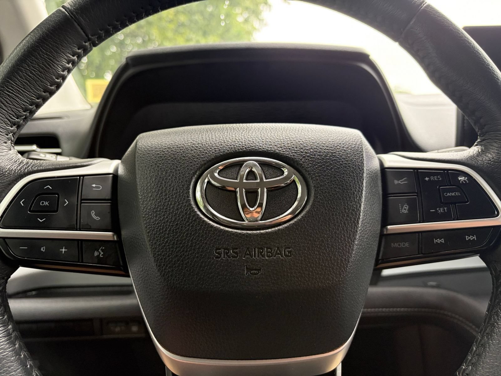 Thumbnail: 2025 Toyota Sienna - 28