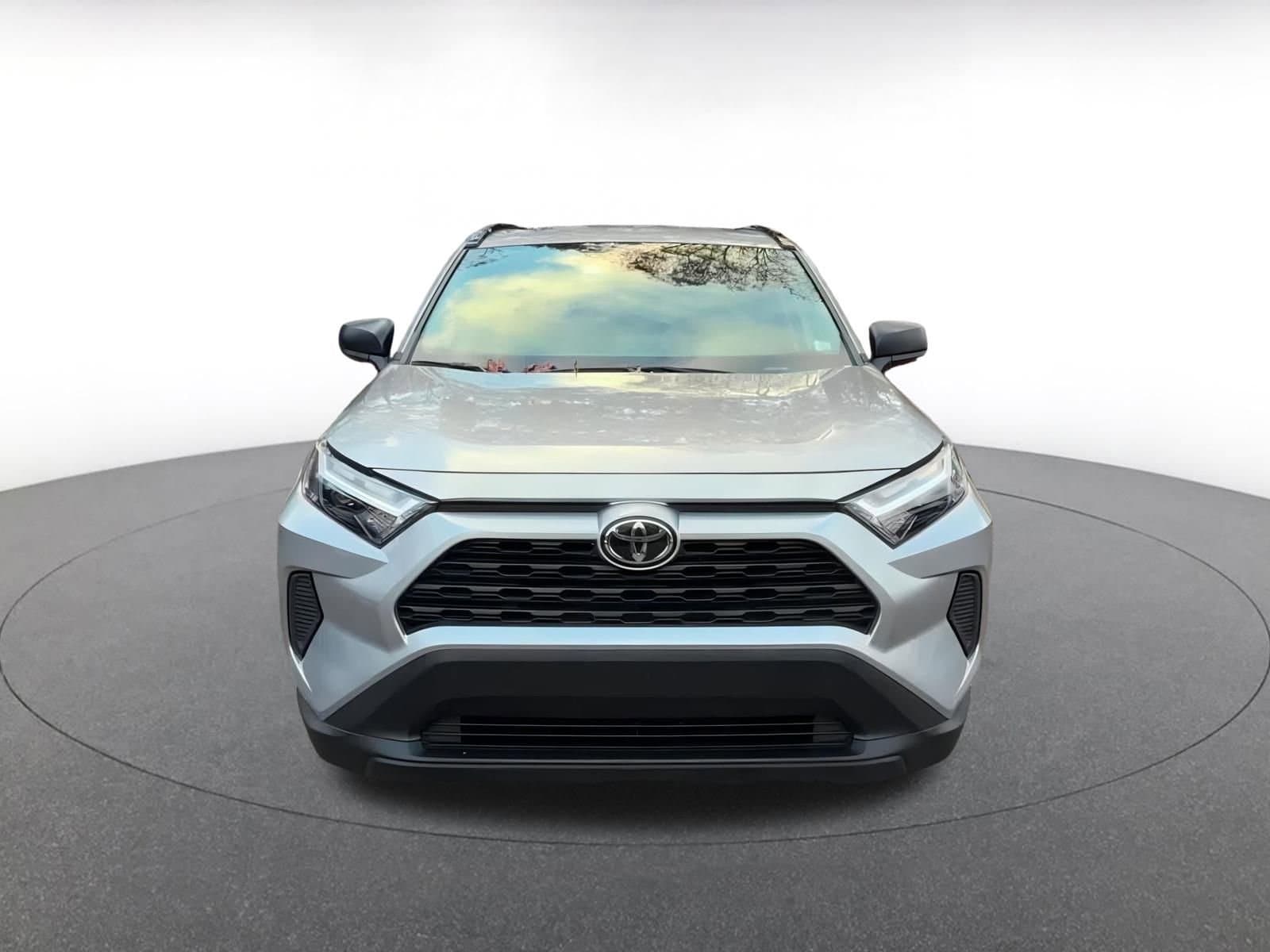 Thumbnail: 2025 Toyota RAV4 - 4