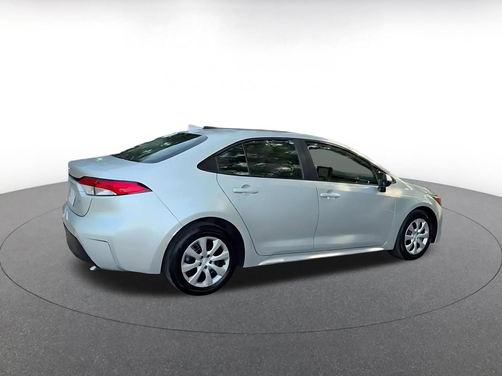 Thumbnail: 2025 Toyota Corolla - 12