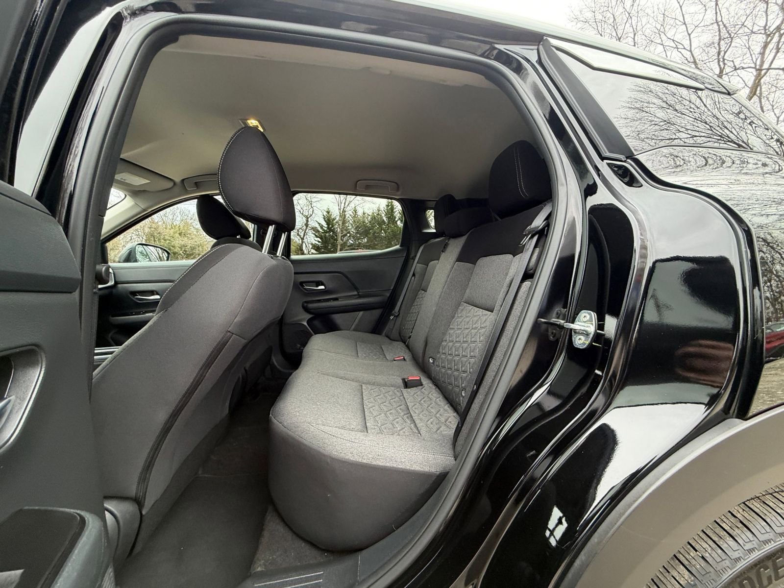 Thumbnail: 2025 Nissan Kicks - 23