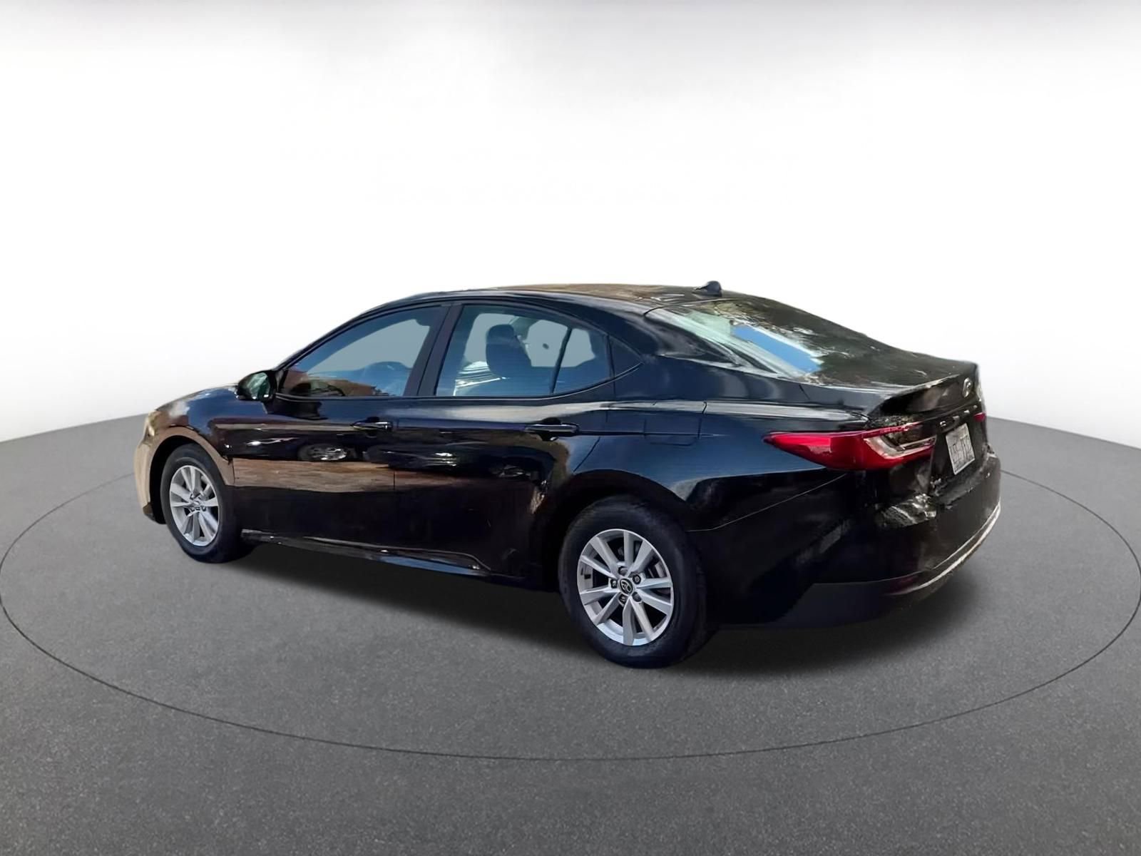 Thumbnail: 2025 Toyota Camry - 10