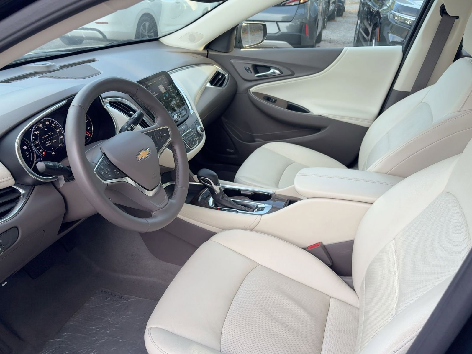 Thumbnail: 2024 Chevrolet Malibu - 25