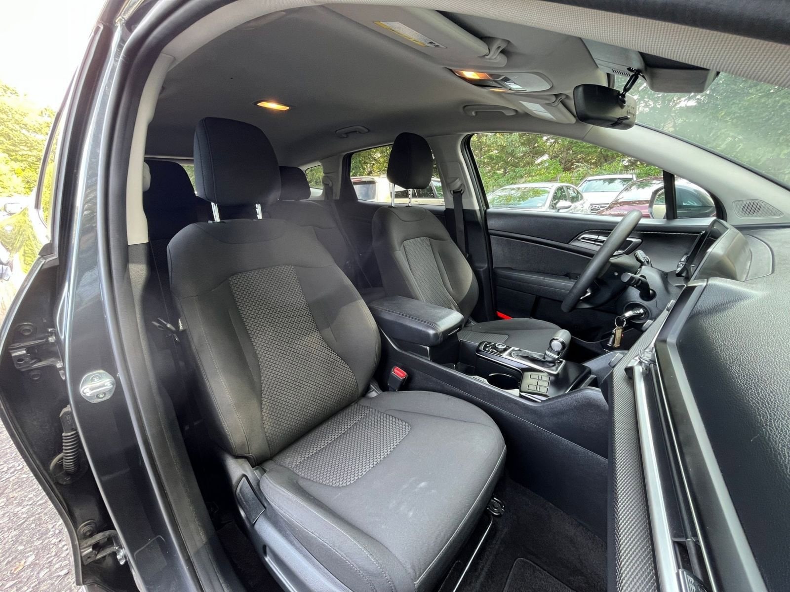 Thumbnail: 2023 Kia Sportage - 35