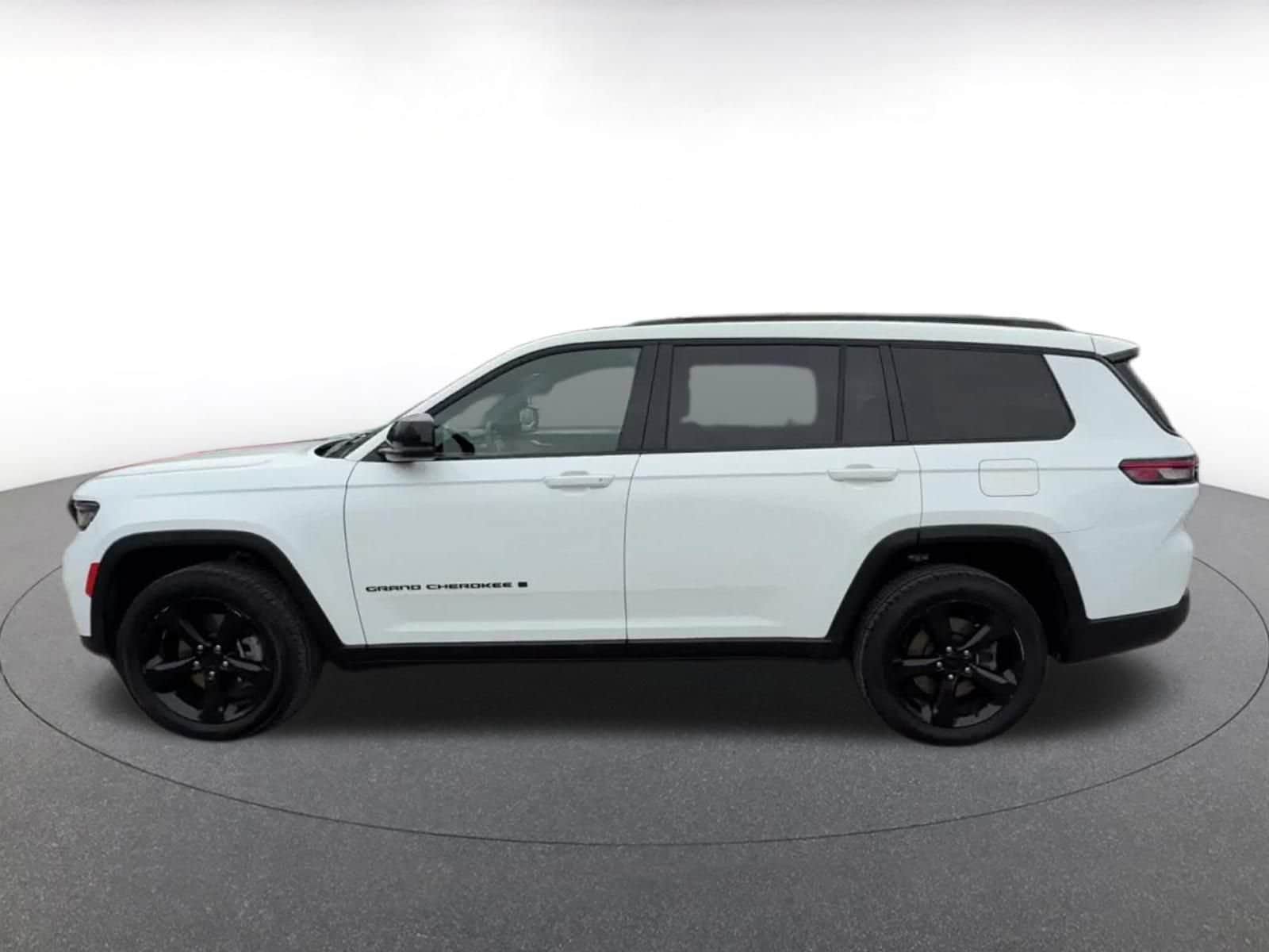 Thumbnail: 2023 Jeep Grand Cherokee - 9