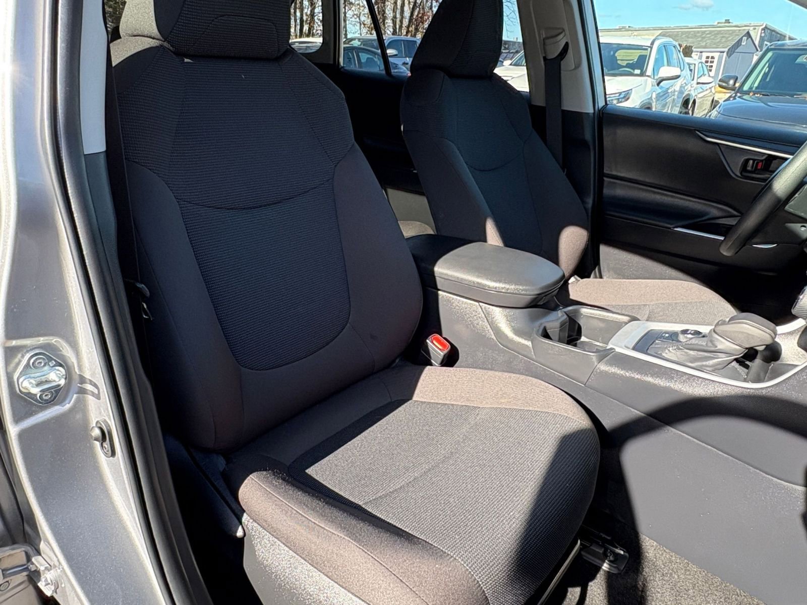 Thumbnail: 2025 Toyota RAV4 - 35