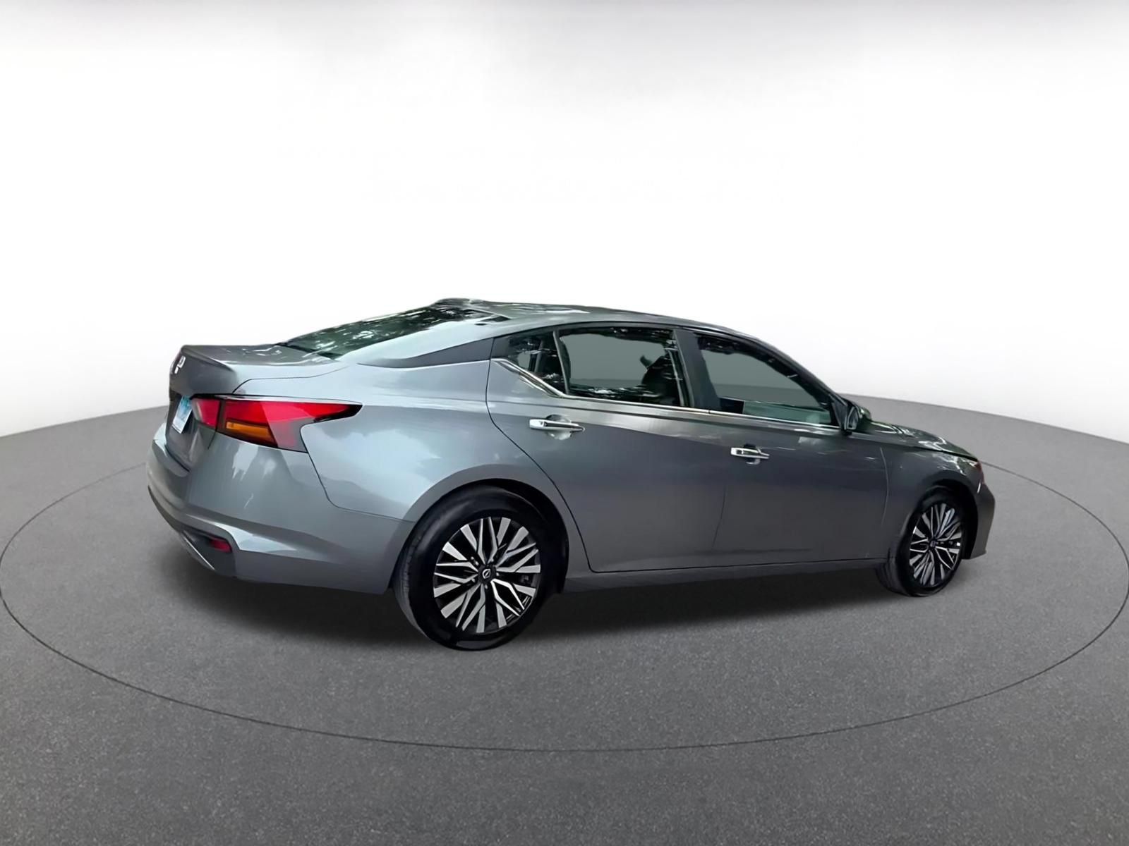 Thumbnail: 2025 Nissan Altima - 15