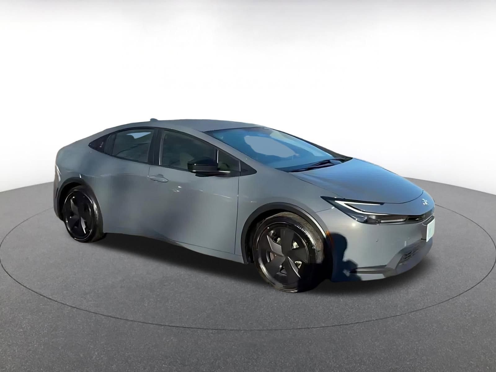 Thumbnail: 2025 Toyota Prius - 2
