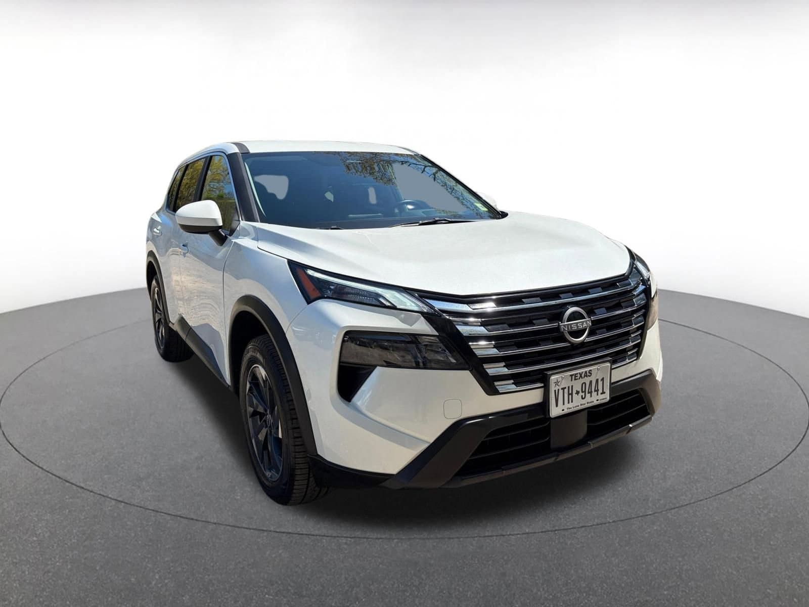 Thumbnail: 2025 Nissan Rogue - 1