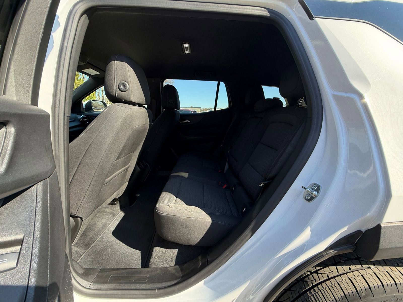 2025 Chevrolet Equinox LT - Photo 24