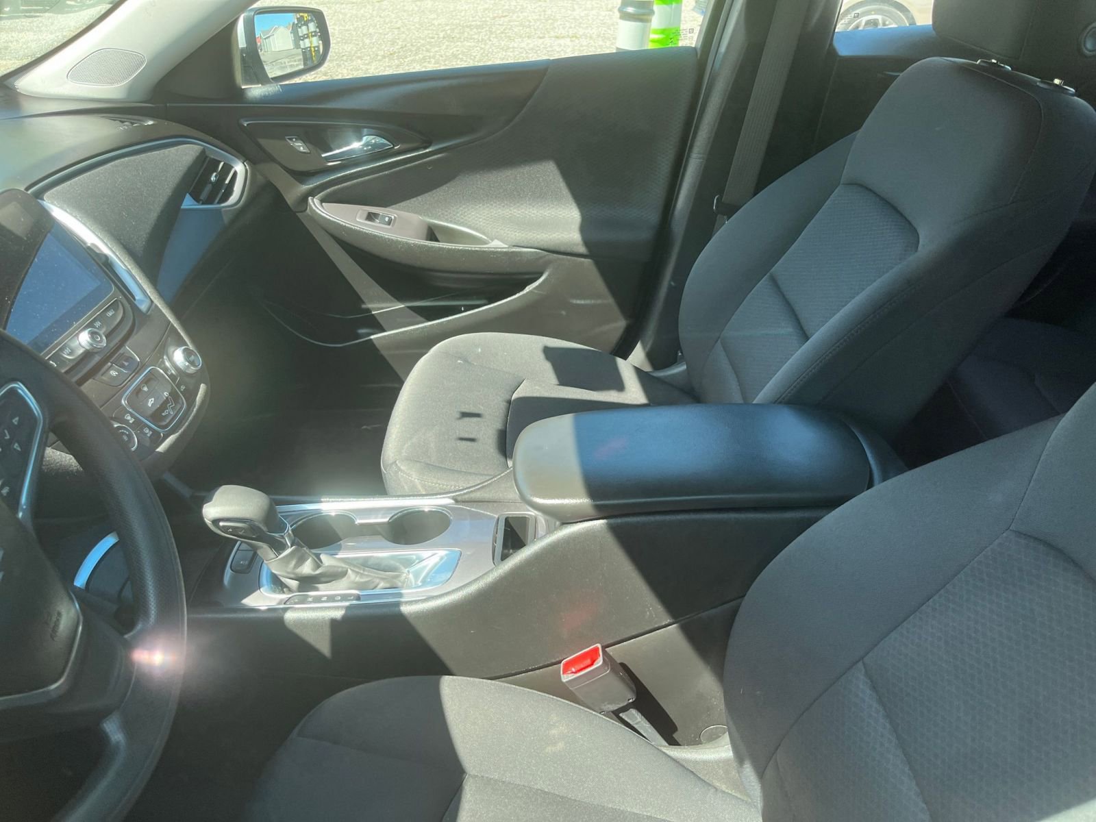 Thumbnail: 2021 Chevrolet Malibu - 10