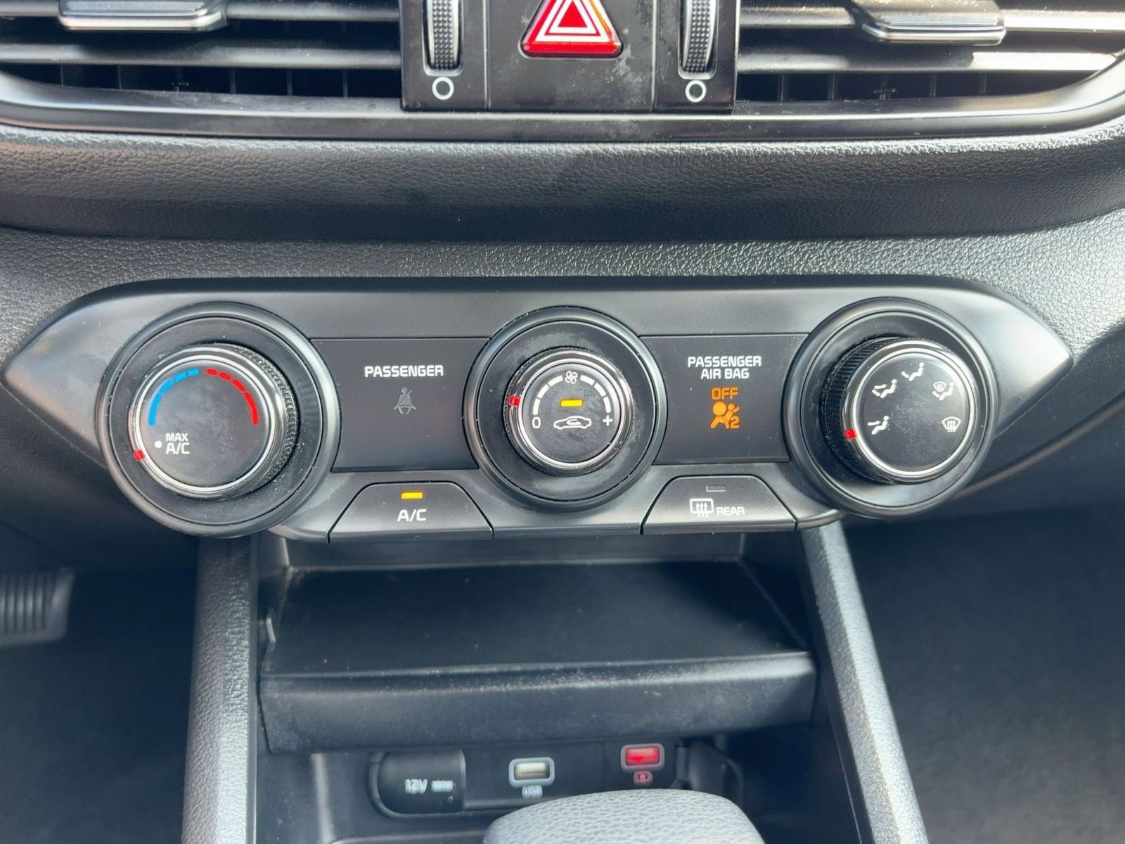 Thumbnail: 2024 Kia Forte - 21