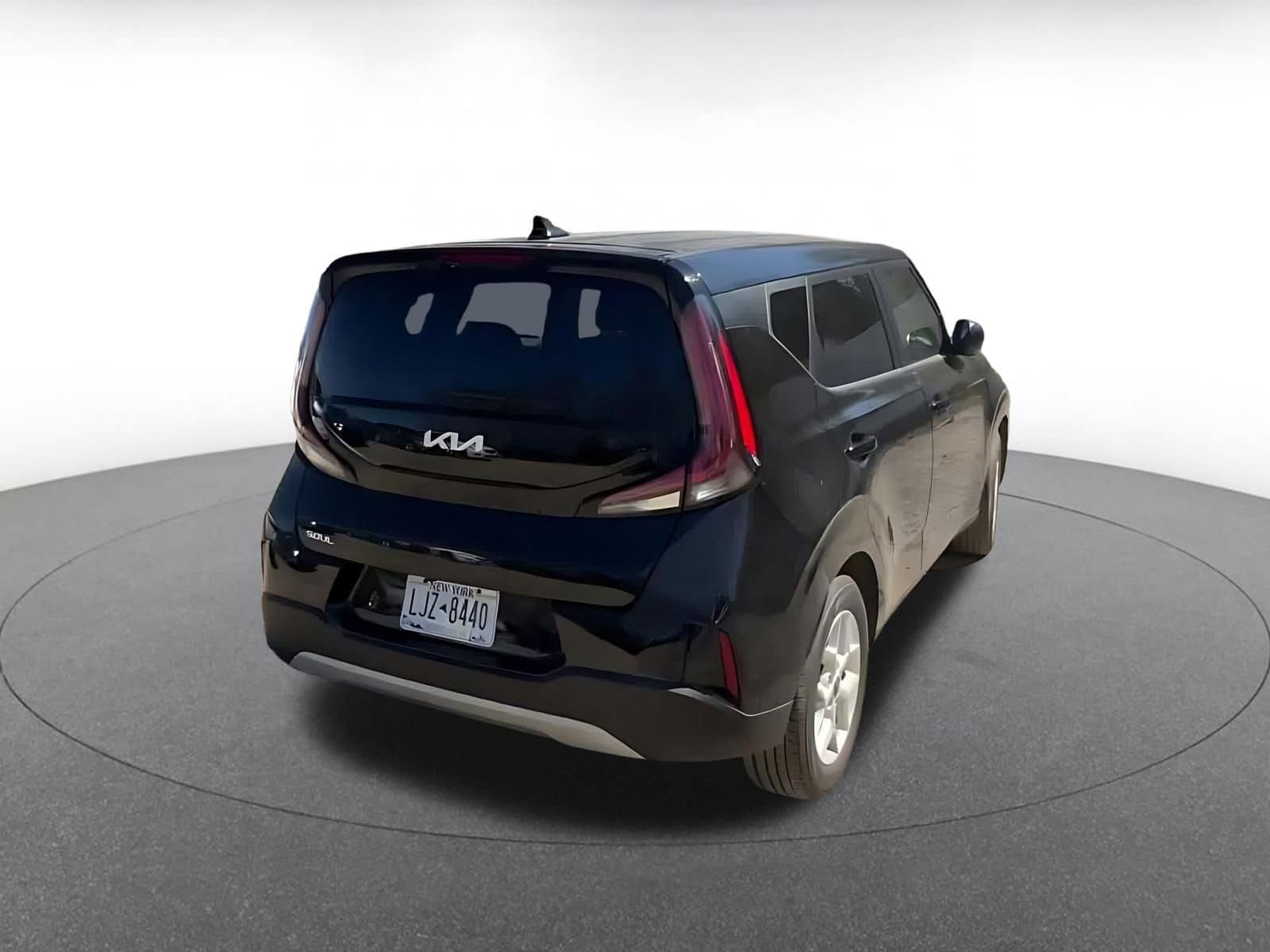 Thumbnail: 2025 Kia Soul - 14