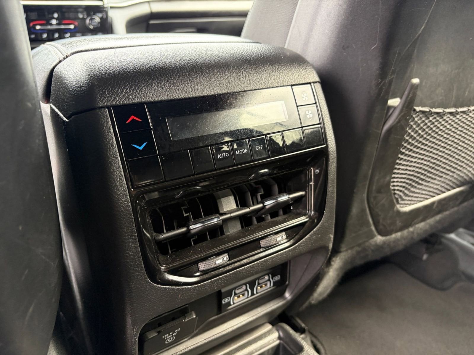 Thumbnail: 2023 Jeep Grand Cherokee - 23