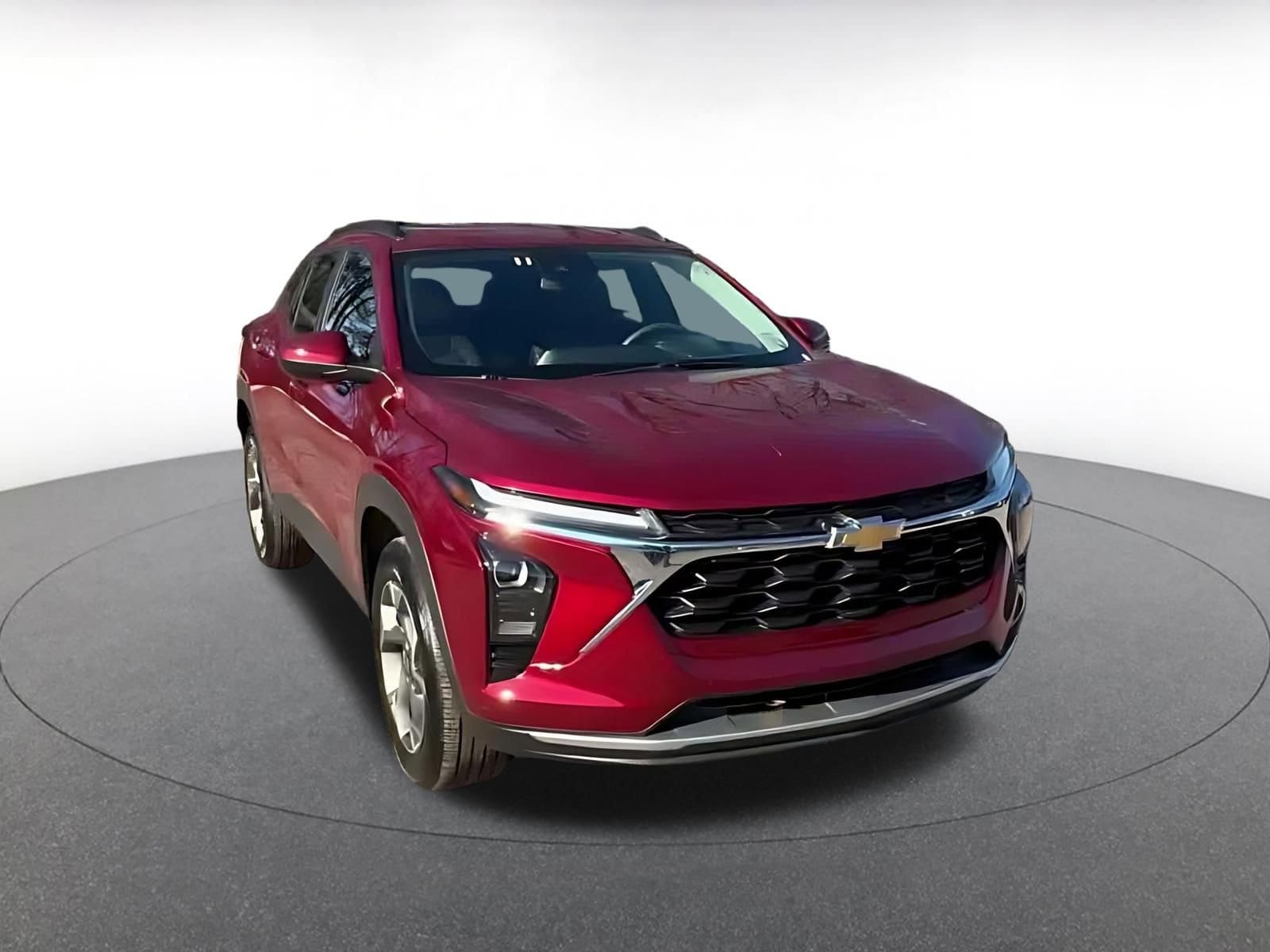 Thumbnail: 2025 Chevrolet Trax - 3
