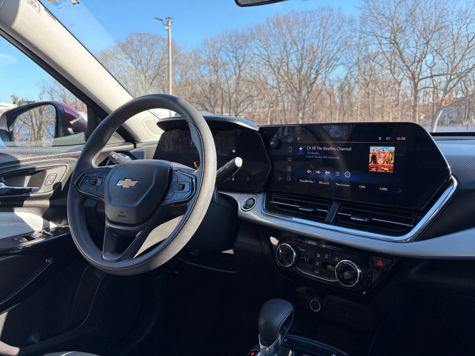 Thumbnail: 2025 Chevrolet Trax - 32