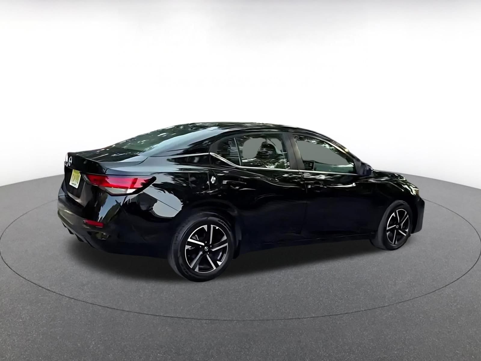 Thumbnail: 2025 Nissan Sentra - 15