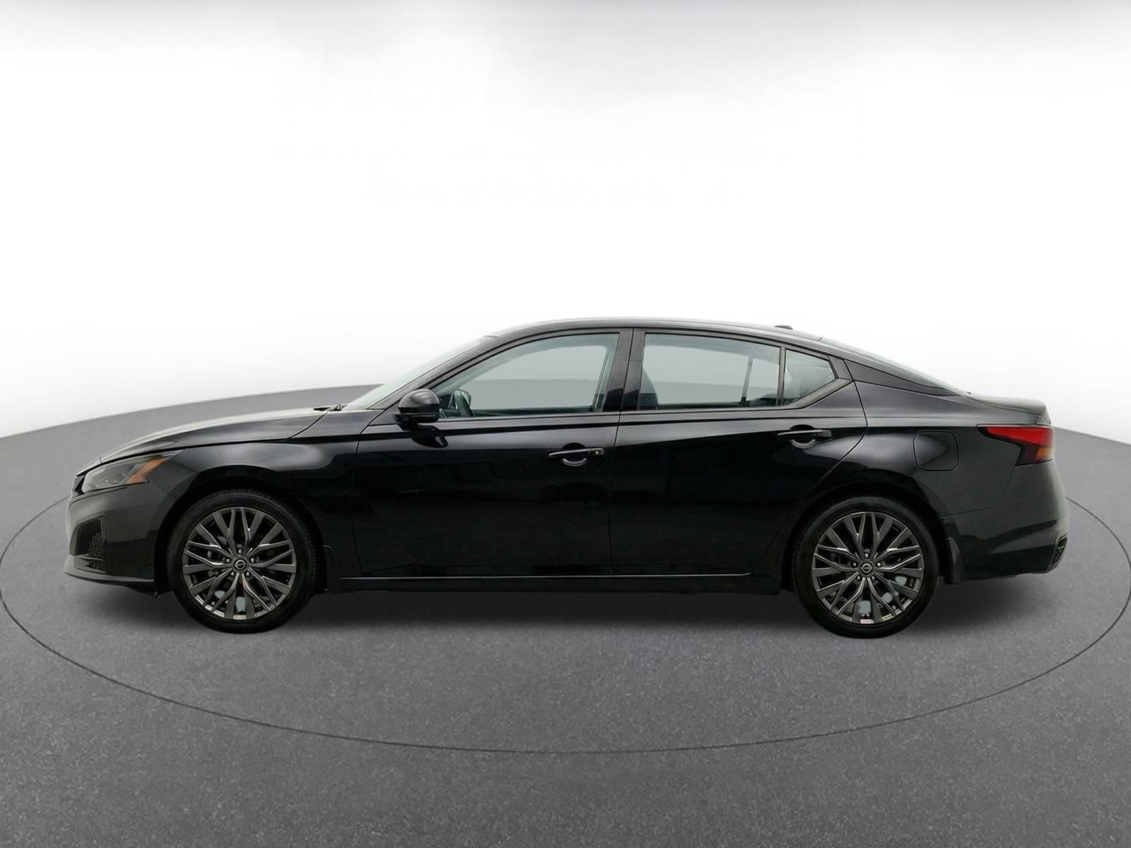 Thumbnail: 2025 Nissan Altima - 4