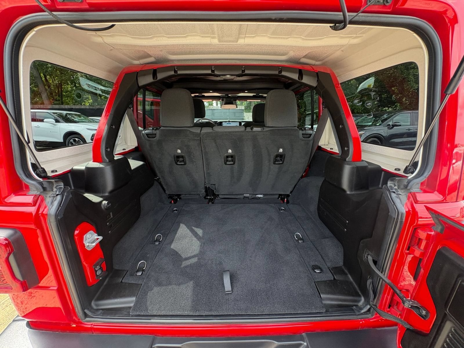 Thumbnail: 2025 Jeep Wrangler - 28