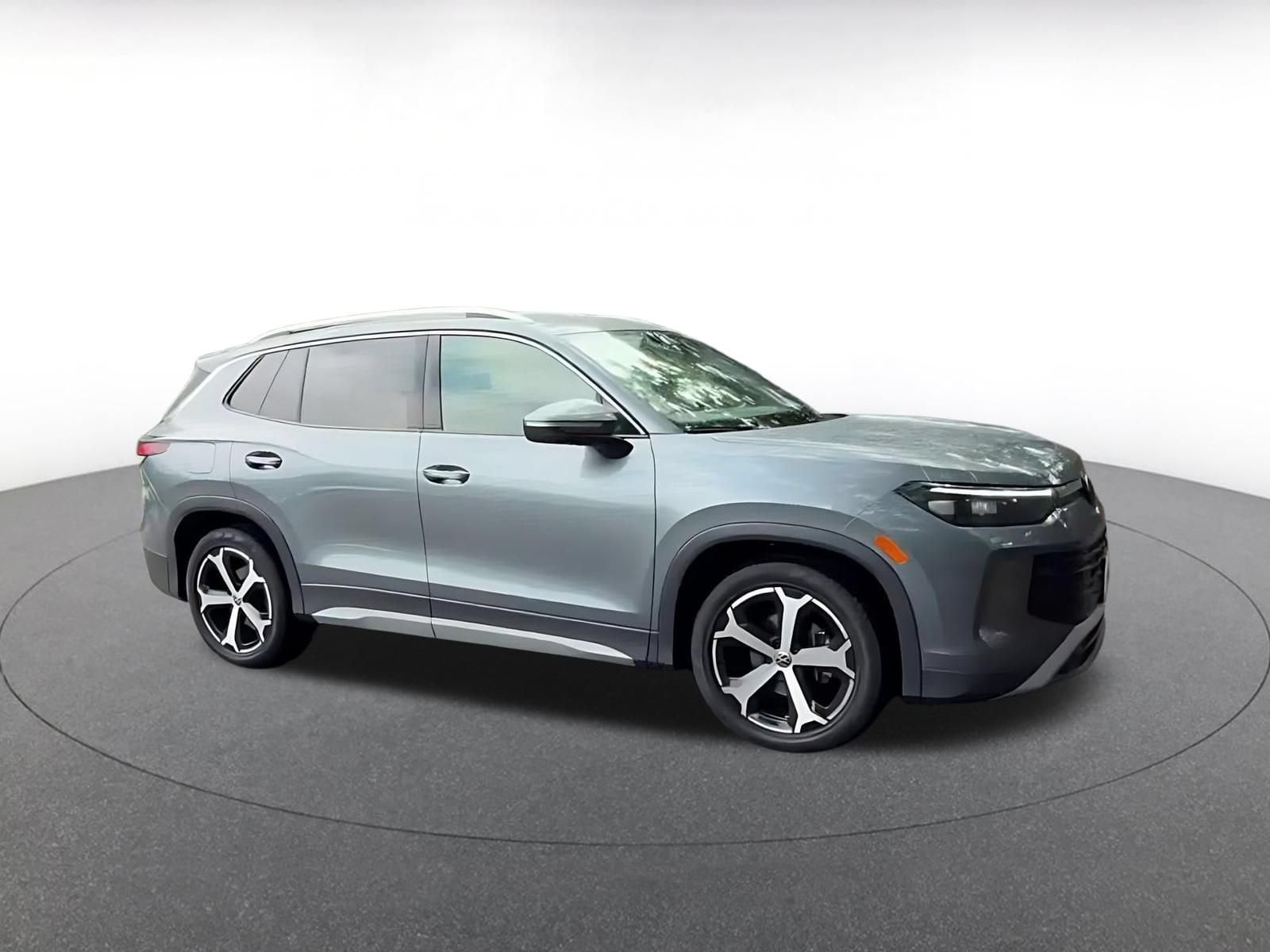 Thumbnail: 2026 Volkswagen Tiguan - 2