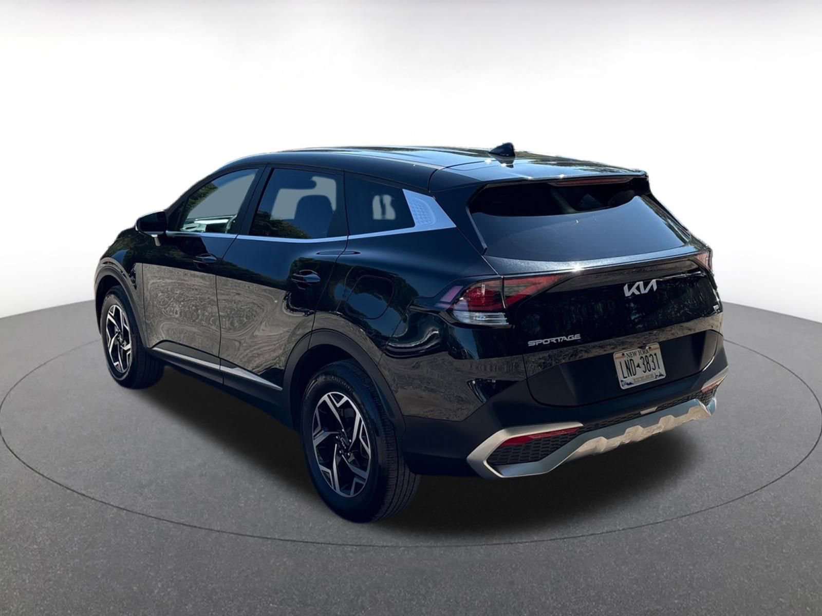 Thumbnail: 2024 Kia Sportage - 4