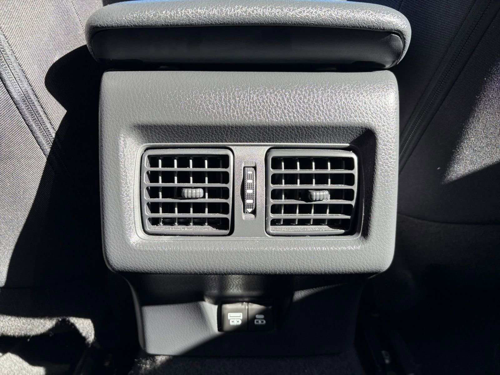 Thumbnail: 2025 Toyota Camry - 23