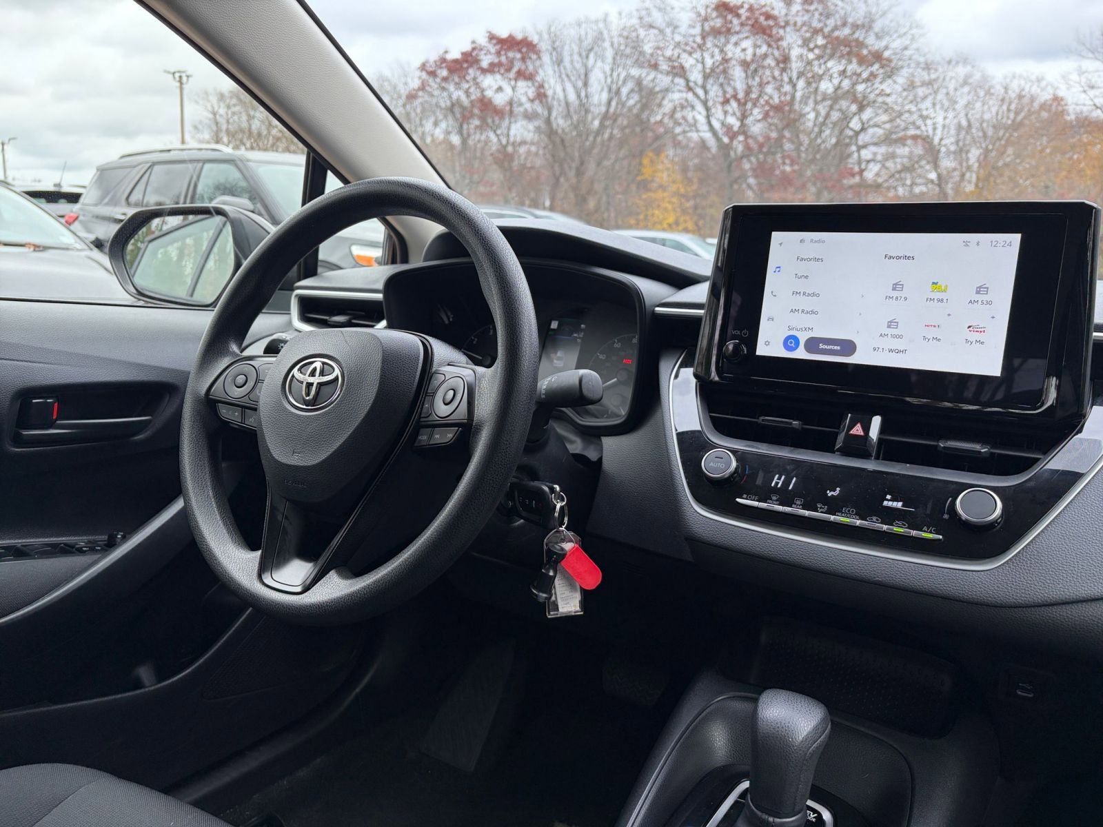 Thumbnail: 2025 Toyota Corolla - 32